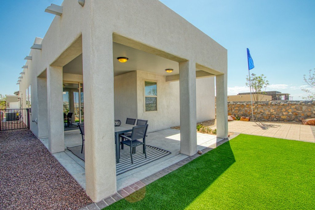 1900 Patio and Backyard Landscape